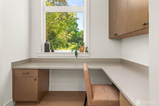 21017 SE 80th Street, Issaquah, WA 98027