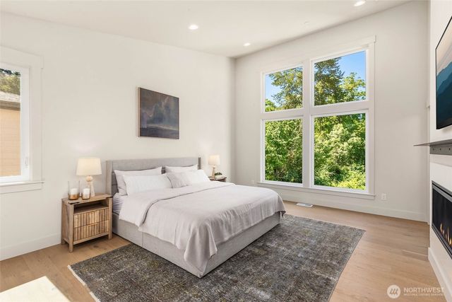 21017 SE 80th Street, Issaquah, WA 98027