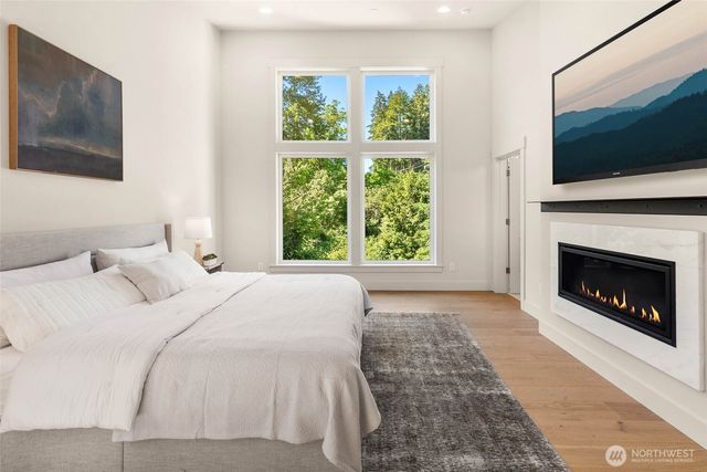 21017 SE 80th Street, Issaquah, WA 98027