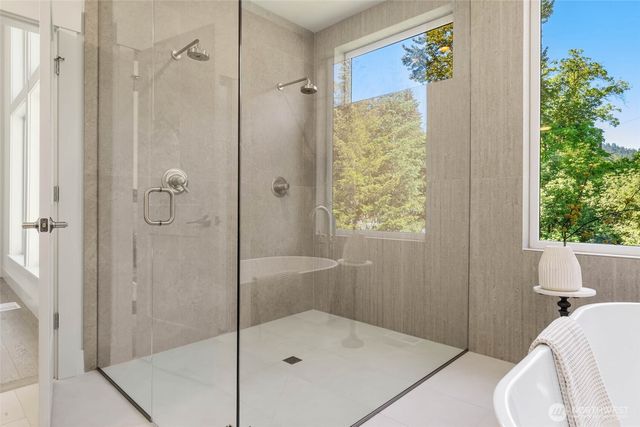21017 SE 80th Street, Issaquah, WA 98027
