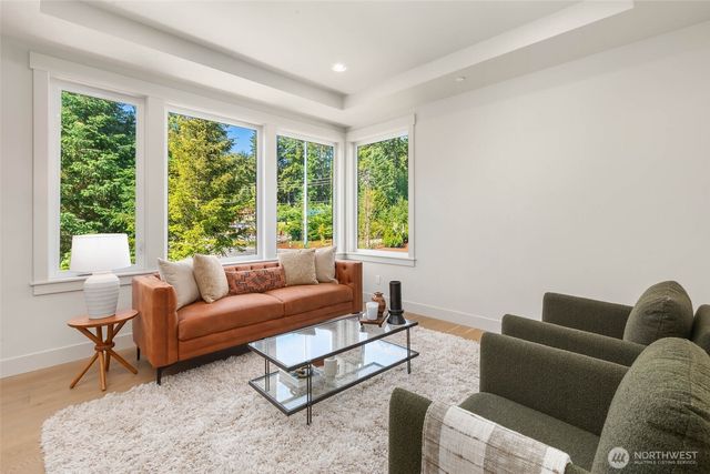 21017 SE 80th Street, Issaquah, WA 98027