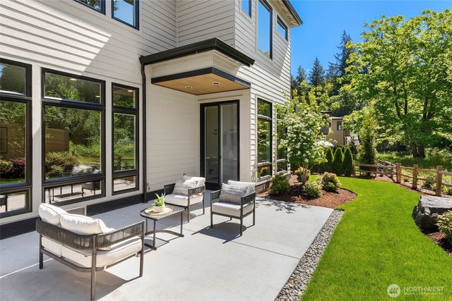 21017 SE 80th Street, Issaquah, WA 98027