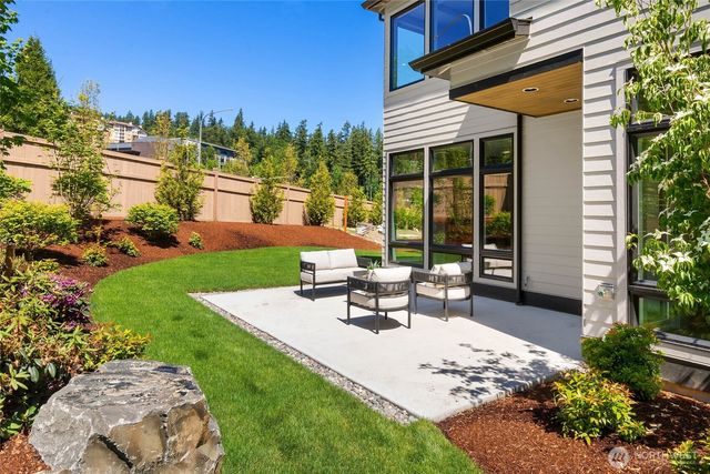 21017 SE 80th Street, Issaquah, WA 98027