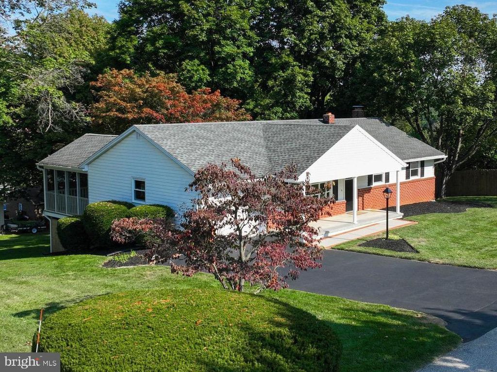 140 LINDY RD, Seven Valleys, PA 17360