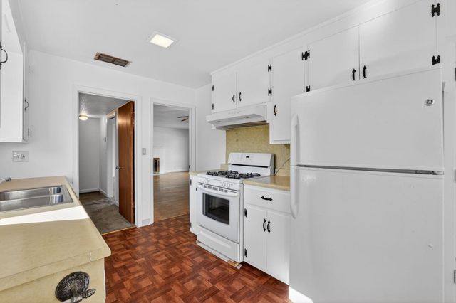 5301 Ethel Way, Sacramento, CA 95820