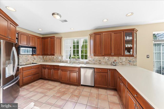 403 WINTERBERRY DR, Kennett Square, PA 19348