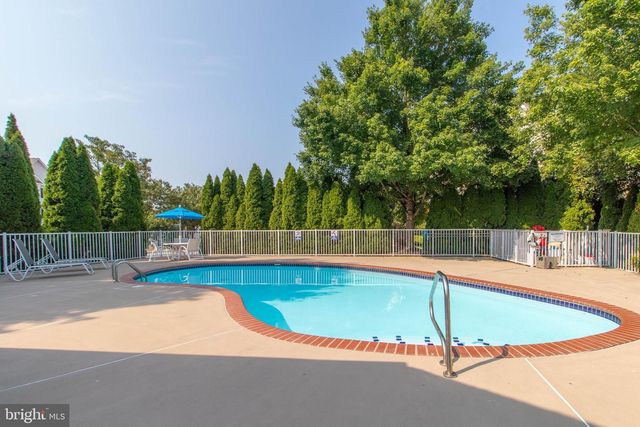 403 WINTERBERRY DR, Kennett Square, PA 19348