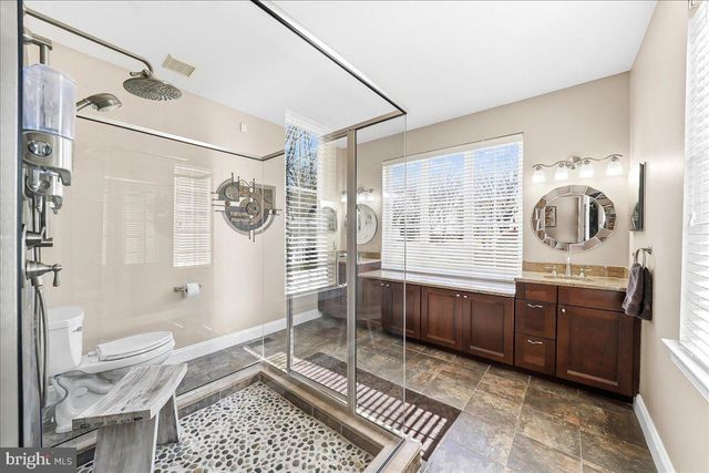 403 WINTERBERRY DR, Kennett Square, PA 19348