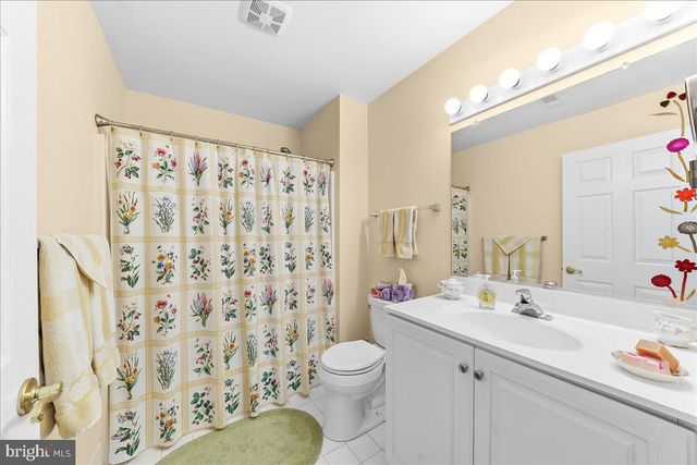 403 WINTERBERRY DR, Kennett Square, PA 19348