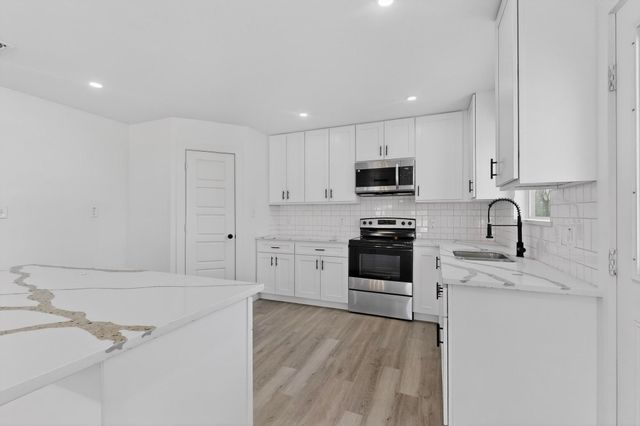 8650 Comer Drive, Dallas, TX 75217