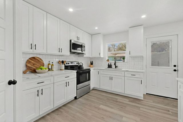 8650 Comer Drive, Dallas, TX 75217