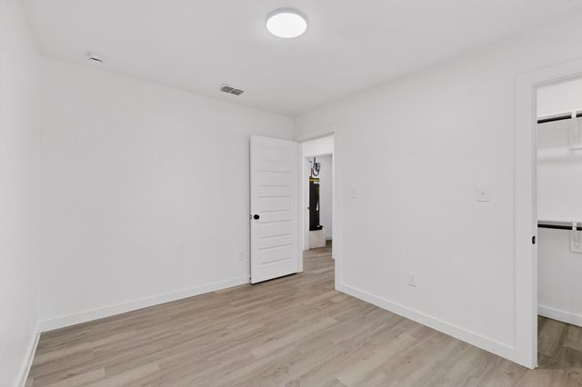 8650 Comer Drive, Dallas, TX 75217