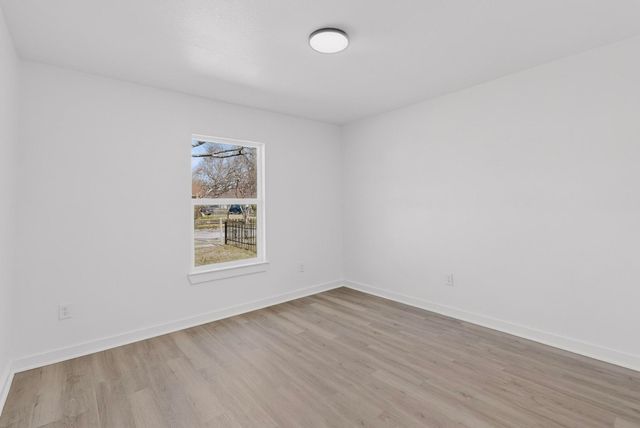 8650 Comer Drive, Dallas, TX 75217