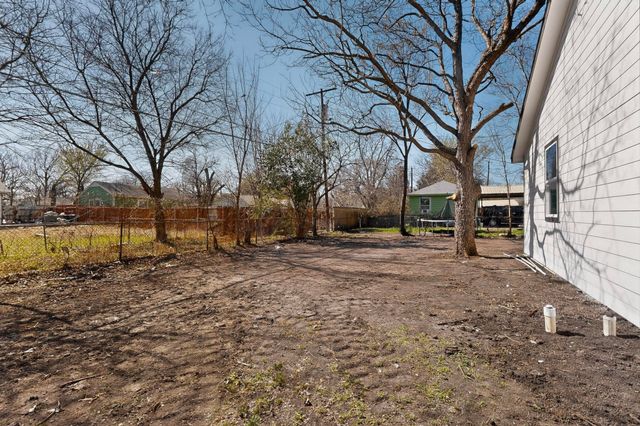 8650 Comer Drive, Dallas, TX 75217