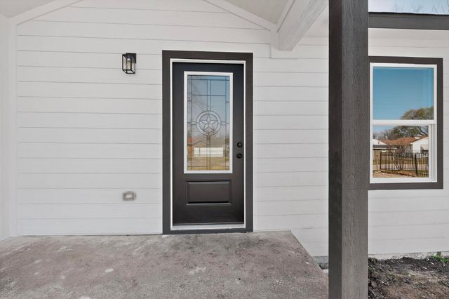 8650 Comer Drive, Dallas, TX 75217