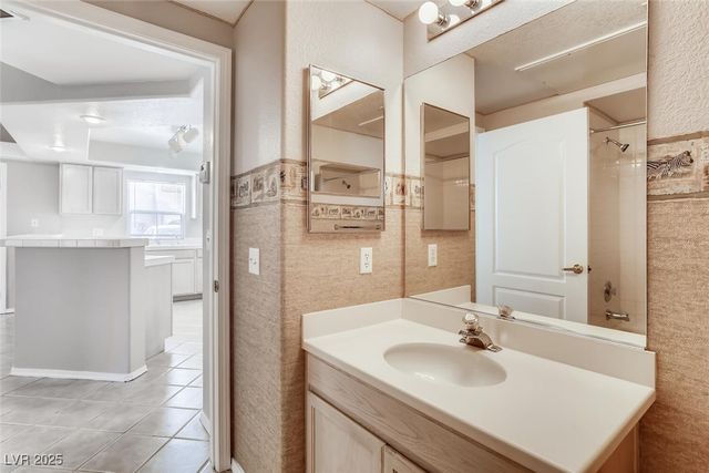 3608 Arginis Street 104, Las Vegas, NV 89108