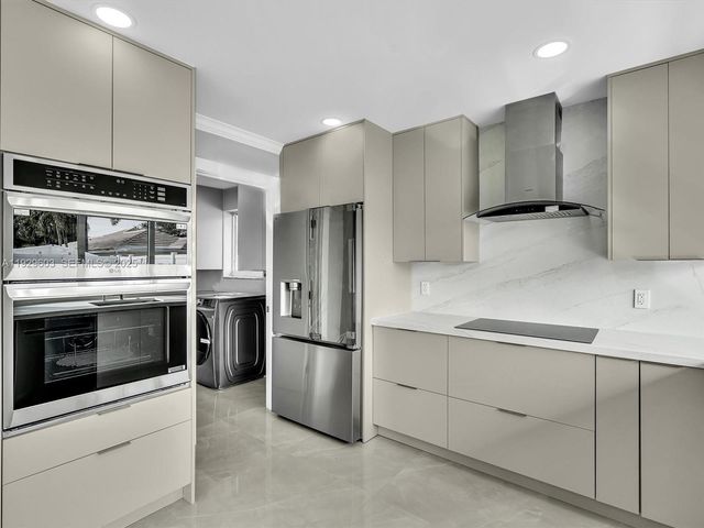 2144 NE 64th St, Fort Lauderdale, FL 33308