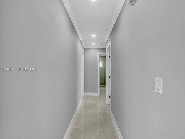 2144 NE 64th St, Fort Lauderdale, FL 33308