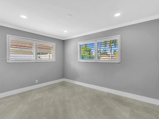 2144 NE 64th St, Fort Lauderdale, FL 33308