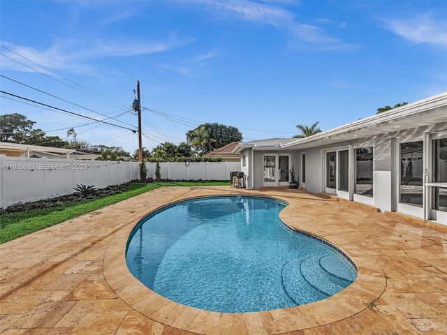 2144 NE 64th St, Fort Lauderdale, FL 33308