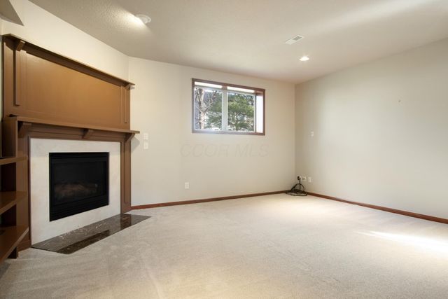 6268 Bellow Valley Drive, Dublin, OH 43016