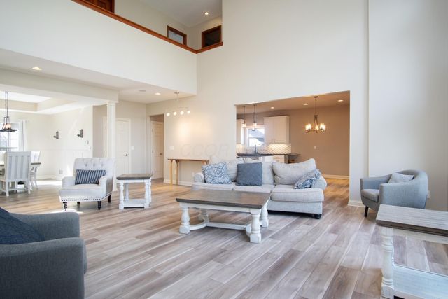 6268 Bellow Valley Drive, Dublin, OH 43016