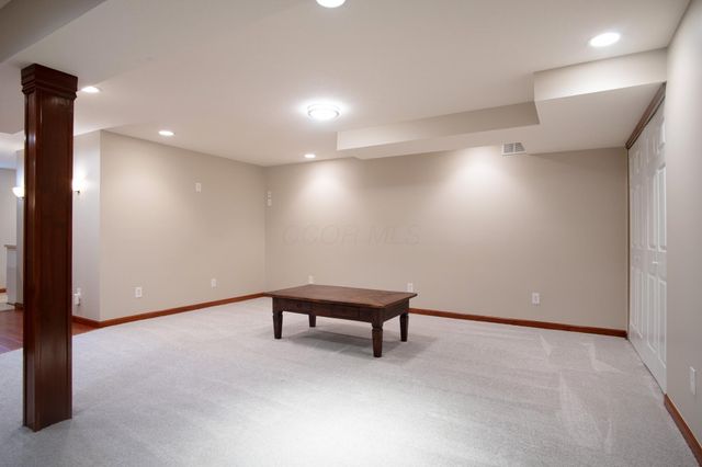 6268 Bellow Valley Drive, Dublin, OH 43016