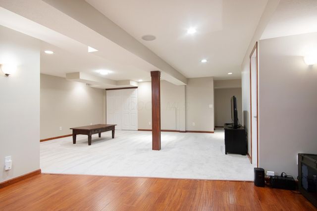 6268 Bellow Valley Drive, Dublin, OH 43016