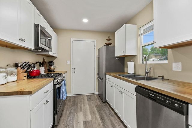 8111 Elizabeth Avenue, Kansas City, KS 66112