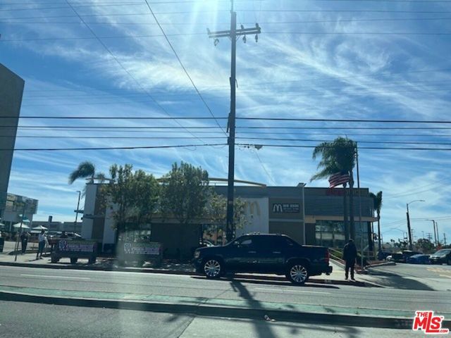 10815 S Western Avenue, Los Angeles, CA 90047