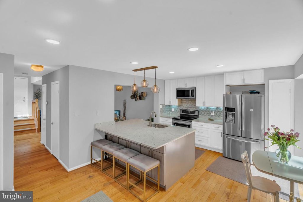 Image 10 of property listing at 1530 INGRAM TER, Silver Spring, MD 20906