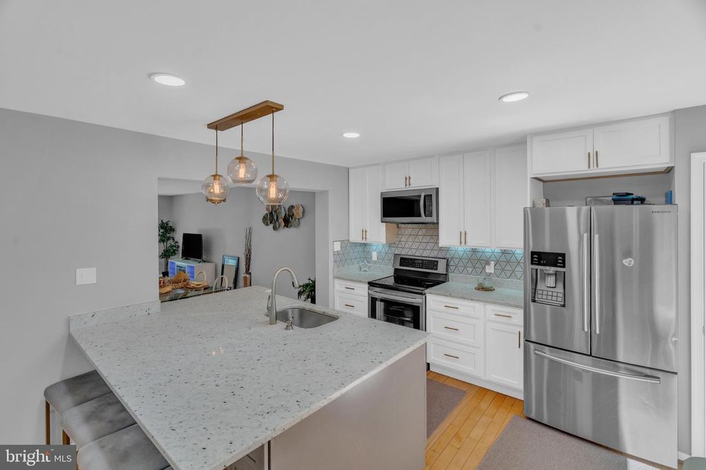 Image 11 of property listing at 1530 INGRAM TER, Silver Spring, MD 20906