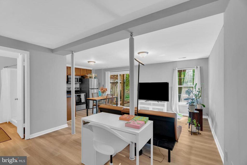 Image 52 of property listing at 1530 INGRAM TER, Silver Spring, MD 20906