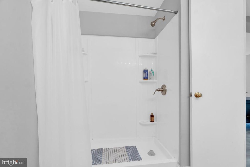 Image 63 of property listing at 1530 INGRAM TER, Silver Spring, MD 20906