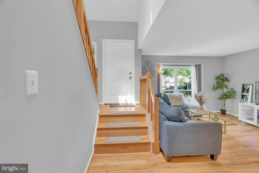 Image 7 of property listing at 1530 INGRAM TER, Silver Spring, MD 20906