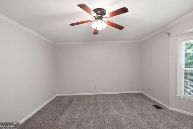 4927 Castlewood Drive SW, Lilburn, GA 30047