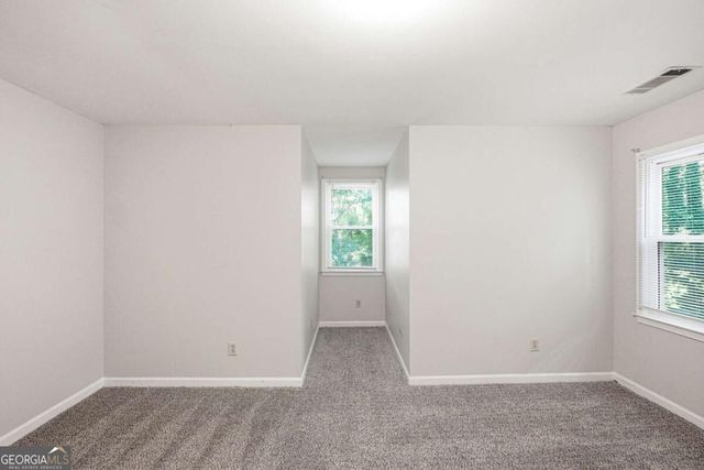 4927 Castlewood Drive SW, Lilburn, GA 30047