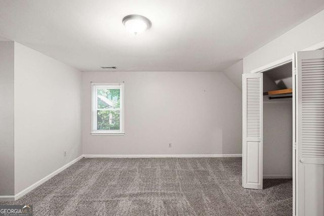 4927 Castlewood Drive SW, Lilburn, GA 30047