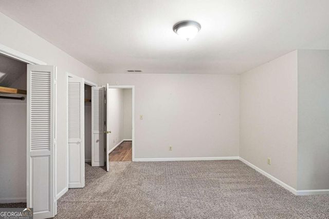 4927 Castlewood Drive SW, Lilburn, GA 30047