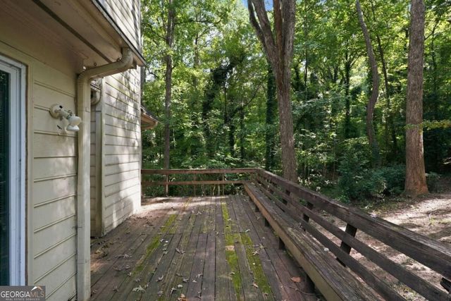 4927 Castlewood Drive SW, Lilburn, GA 30047
