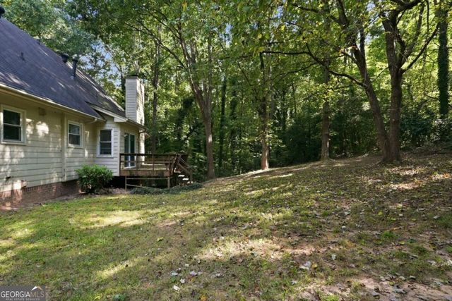 4927 Castlewood Drive SW, Lilburn, GA 30047