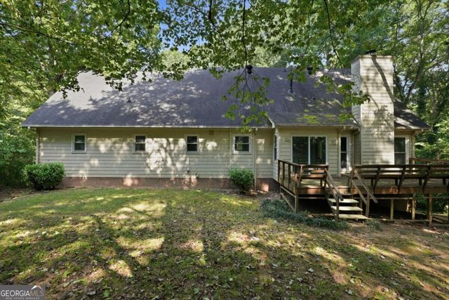 4927 Castlewood Drive SW, Lilburn, GA 30047