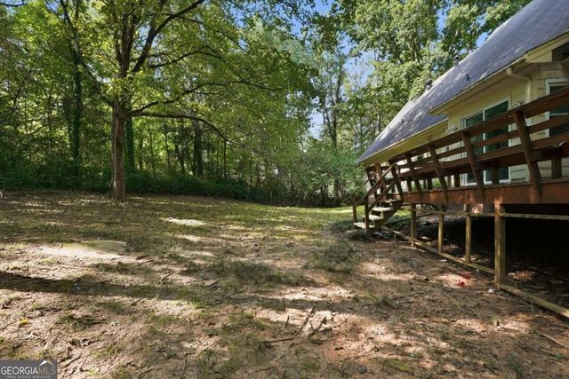 4927 Castlewood Drive SW, Lilburn, GA 30047
