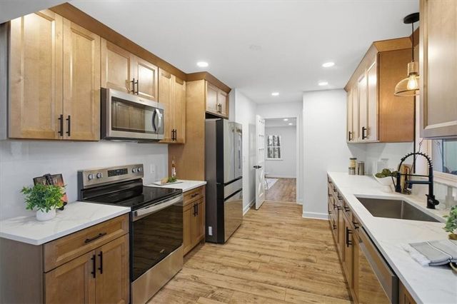 4225 Twin Rivers Drive, Gainesville, GA 30504