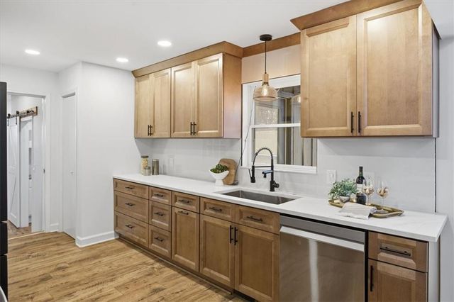 4225 Twin Rivers Drive, Gainesville, GA 30504