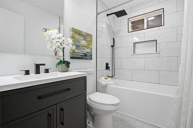 4225 Twin Rivers Drive, Gainesville, GA 30504