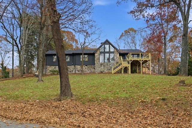 4225 Twin Rivers Drive, Gainesville, GA 30504