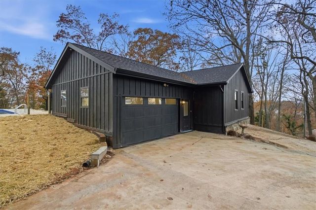 4225 Twin Rivers Drive, Gainesville, GA 30504