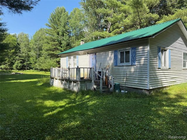 1501 Michael Drive, Alger, MI 48610