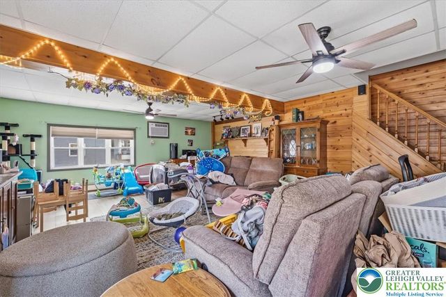 54 East White Street, Summit Hill Boro, PA 18250